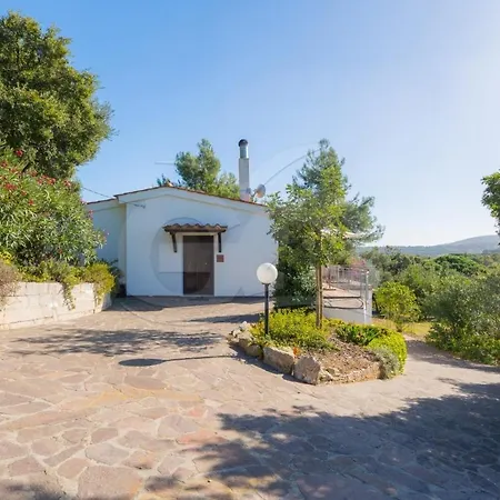 Villa Casa Pavel A Colle Di Lido - Goelba *
